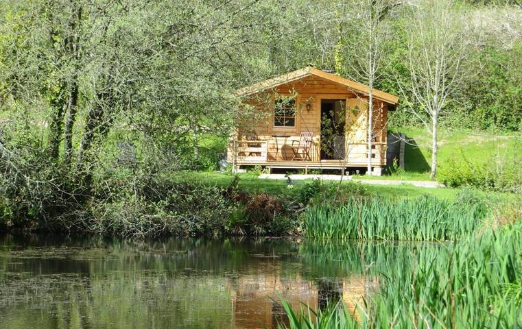 Holiday rental for 3 people, with Balcony and Terrace as well as Garden and Lake view in Helston