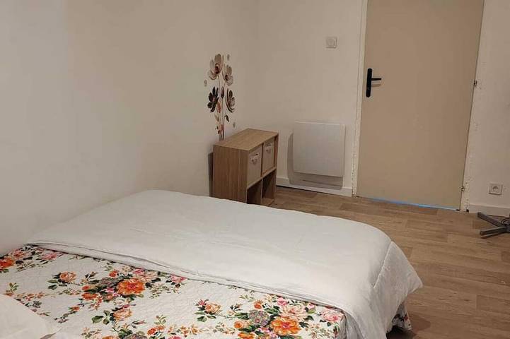 Provencal house for 14 sleeps with private garden. Perfect for family gatherings in La Crau, Mittelmeerküste (Frankreich)