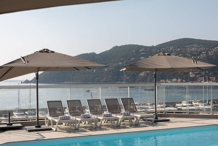 Hôtel pour 2 personnes, avec Terrasse ainsi que Bassin pour enfant et Piscine