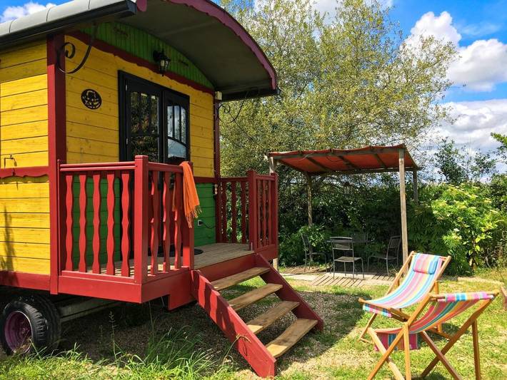 Location de vacances pour 4 personnes, avec vue ainsi que piscine et jardin, animaux acceptés à Pondaurat - 2