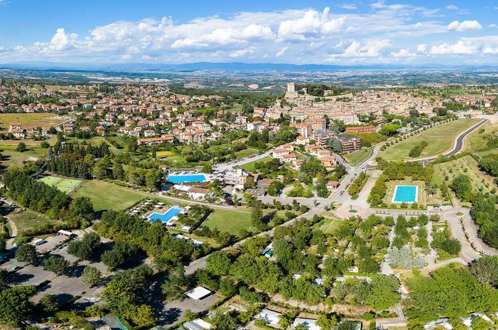 Glamping per 6 persone, con Terrazza e Piscina in Val d’Orcia