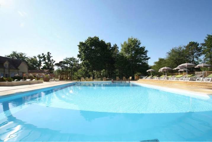 Camping für 6 Personen, mit Terrasse und Garten sowie Pool in Lit-et-Mixe