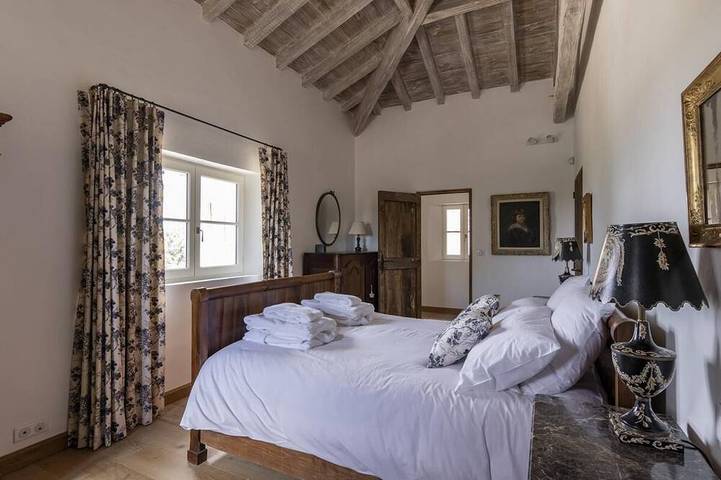 Exceptional Villa 10 min from Cahors. In the heart of the wine region. Full Ac. in Cahors, Quercy