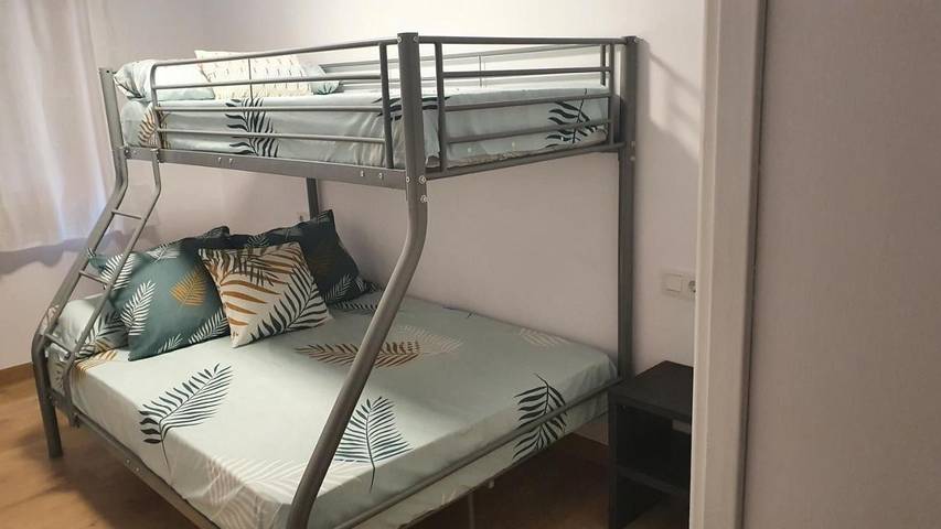 Gîte pour 6 personnes, avec piscine et terrasse à Rialp - 4