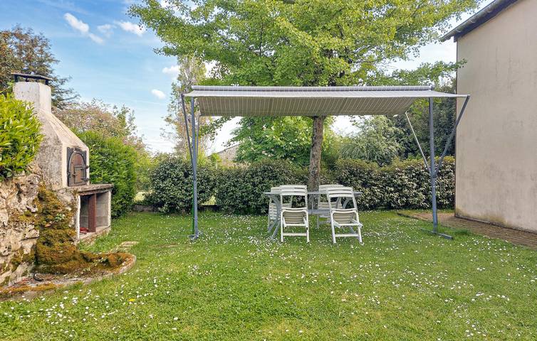 Location de vacances pour 4 personnes, avec Terrasse et Jardin à Sauzé-Vaussais