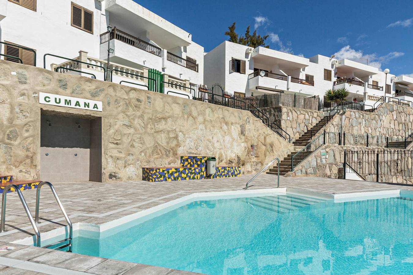 Entire apartment, Apartamento Cumana 2 – Pool View, Mountain Views, Terrace, Shared Pool & Wi-Fi in Puerto Rico (Gran Canaria), South Gran Canaria