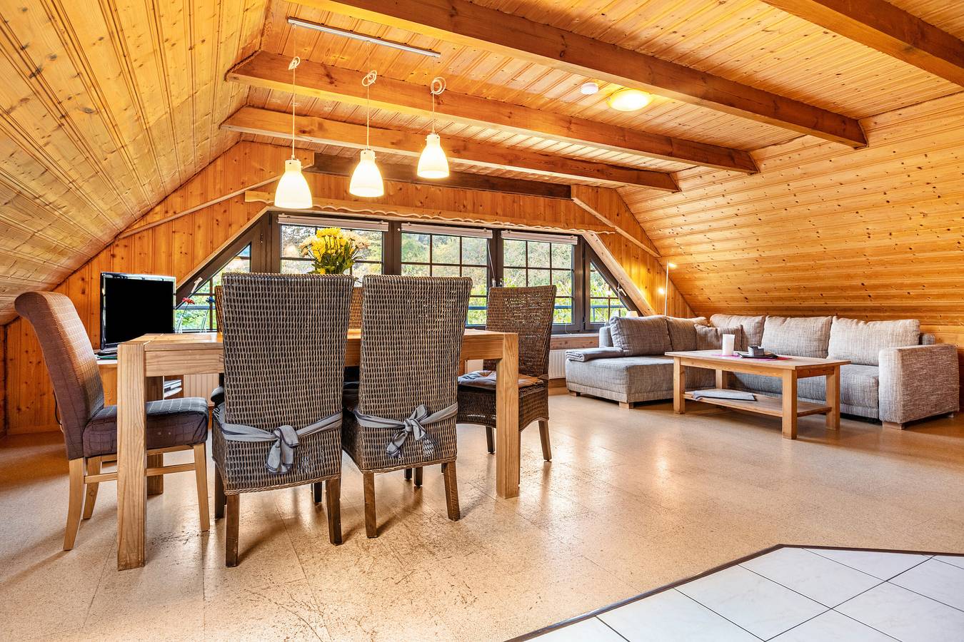 Ganze Wohnung, Ferienwohnung 'Kummerower See, 80qm' mit gemeinsamer Terrasse, gemeinsamem Garten und Wi-Fi in Malchin, Kummerower See