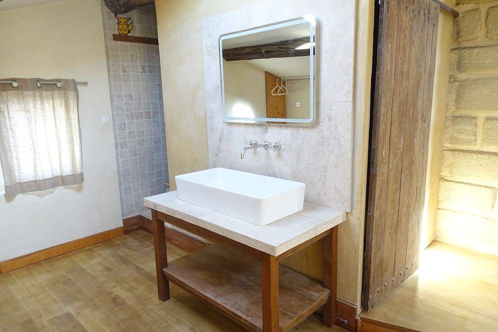 Loft Saint Quentin la Poterie in Saint-Quentin-la-Poterie, Nimes region