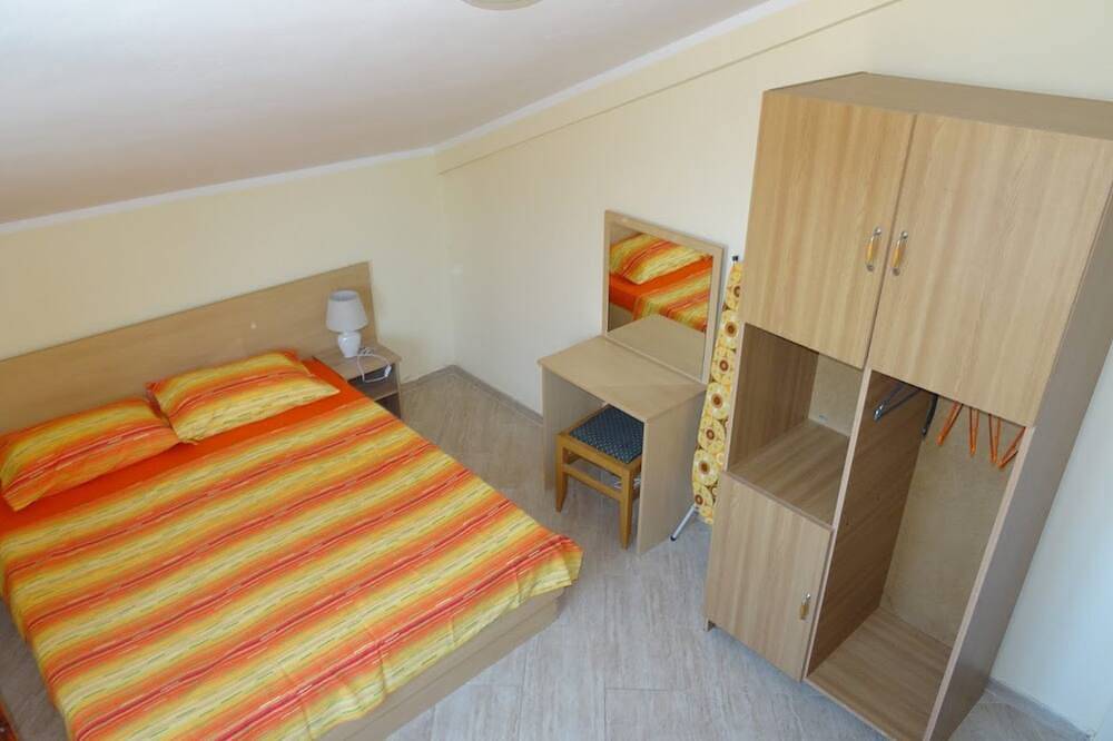 Ganze Wohnung, Zwei-Schlafzimmer-Apartments mit Meerblick - in Tivat, Boka Kotorska