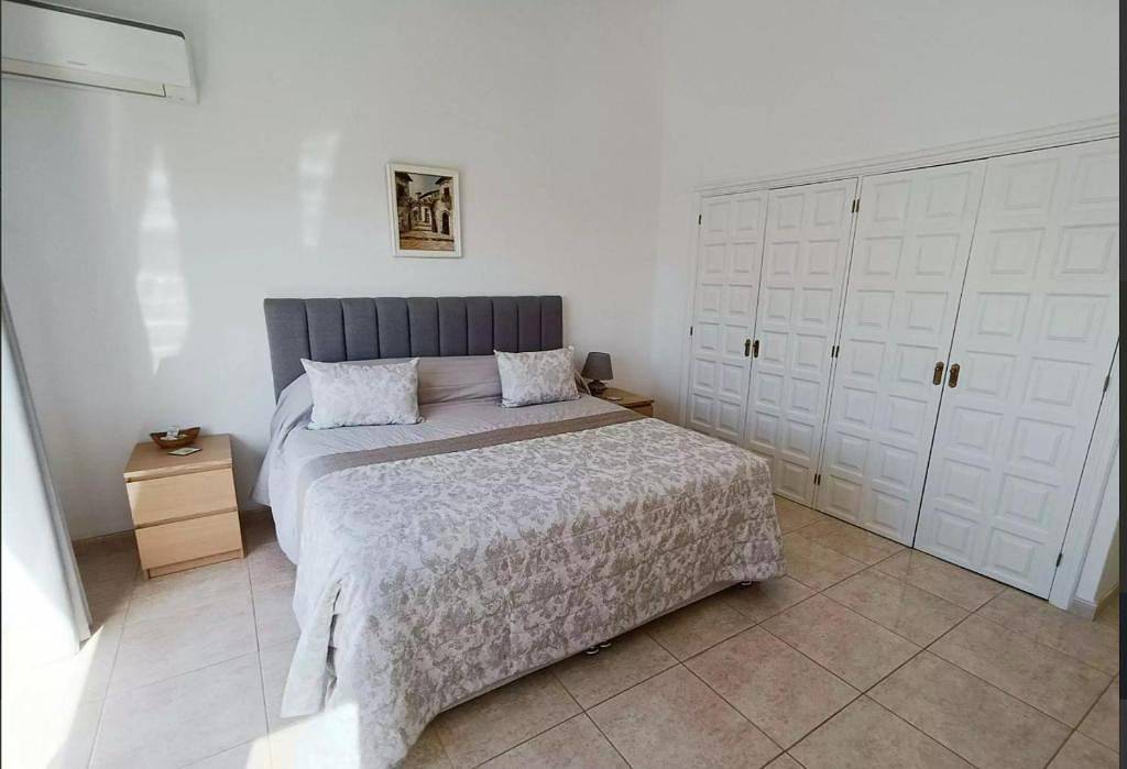Entire holiday apartment, Beach Apartment in Amarilla Golf- Sleeps 4 in Amarilla Golf, San Miguel de Abona