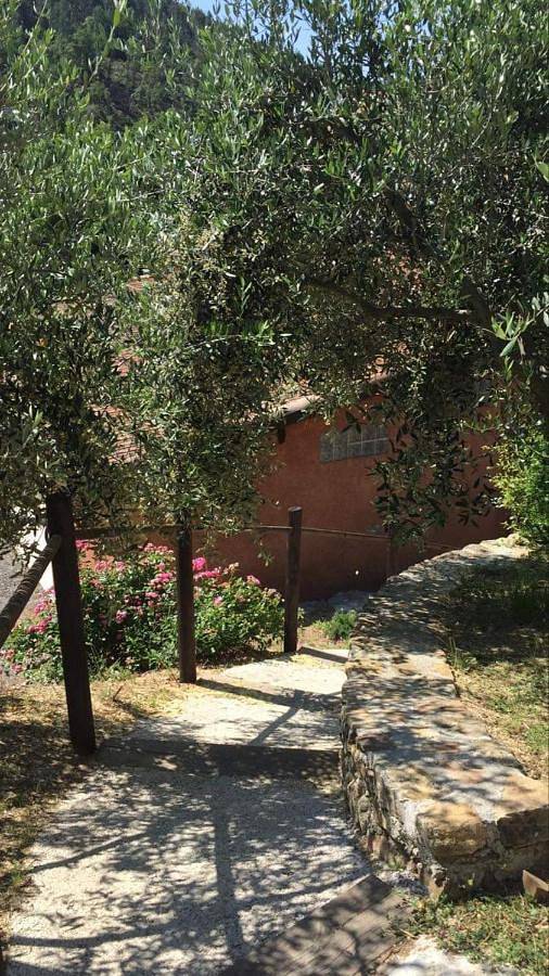 Gîte pour 2 personnes, avec jardin et terrasse ainsi que piscine et vue à Chassiers - 4