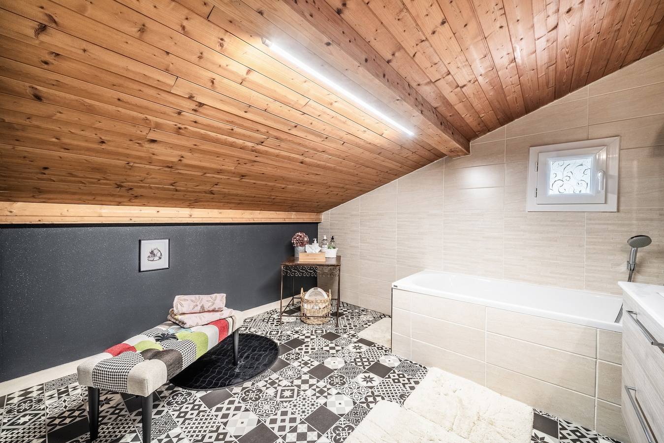 Chambre d’hôtes « Le Grenier de Jeanne » avec vue montagne, piscine partagée et Wi-Fi in Fillière, Région d'Annecy