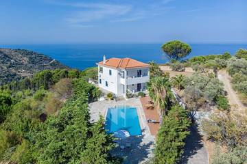 Villa for 6 People in Skopelos, Decentralized Administration of Thessaly - Central Greece, Photo 2