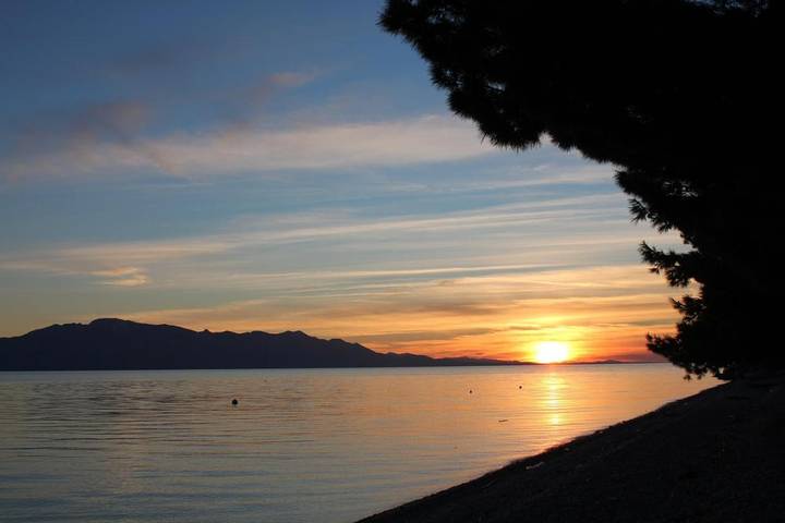 Maison d’hôte pour 3 personnes, avec jardin et vue à Podaca