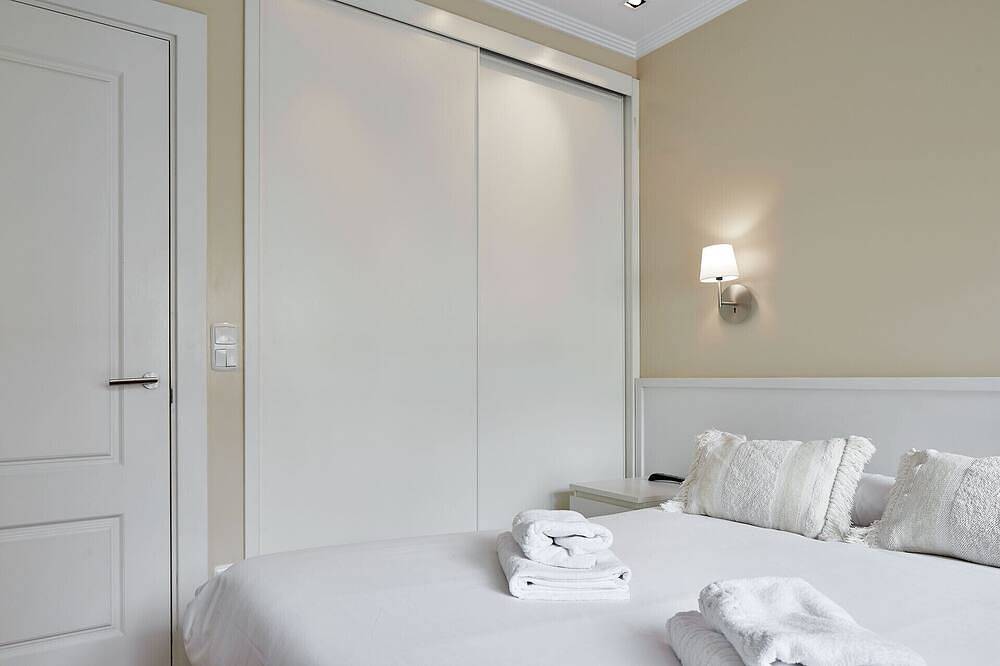 Entire apartment, Bahia Ii | The Rentals Collection in Playa de la Concha, San Sebastian