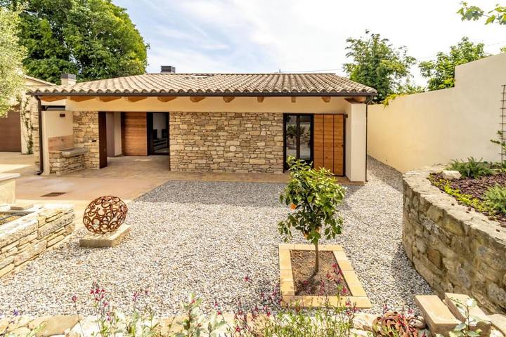 Gîte pour 6 personnes, avec Terrasse et Vue à Camós