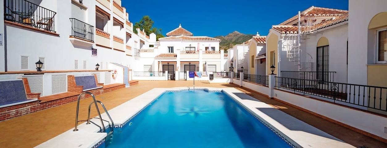 Apartamento entero, Nerja Paradise Rentals - Apartamento Chimenea in Playa de Burriana, Nerja