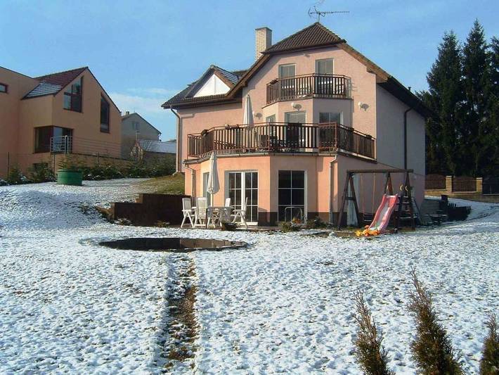 Villa mit Innenpool, Saunou und Spielraum in Vranov, Beneschau
