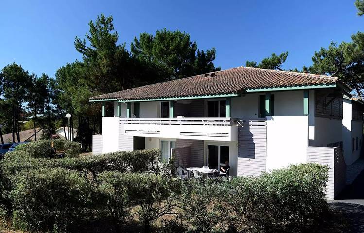Gîte pour 8 personnes, avec piscine et terrasse dans Moliets-Plage - 3