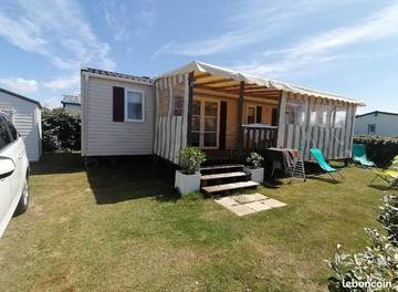 Camping pour 6 personnes, avec piscine et jacuzzi ainsi que jardin et terrasse à Brem-sur-Mer