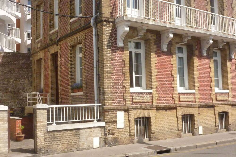 Appartement entier, Appartement lumineux le Pollet  le Colbert in Dieppe, Région de Dieppe