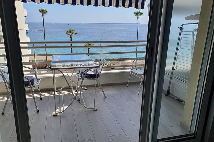 Ferienwohnung für 4 Personen, mit Terrasse in Juan-les-Pins