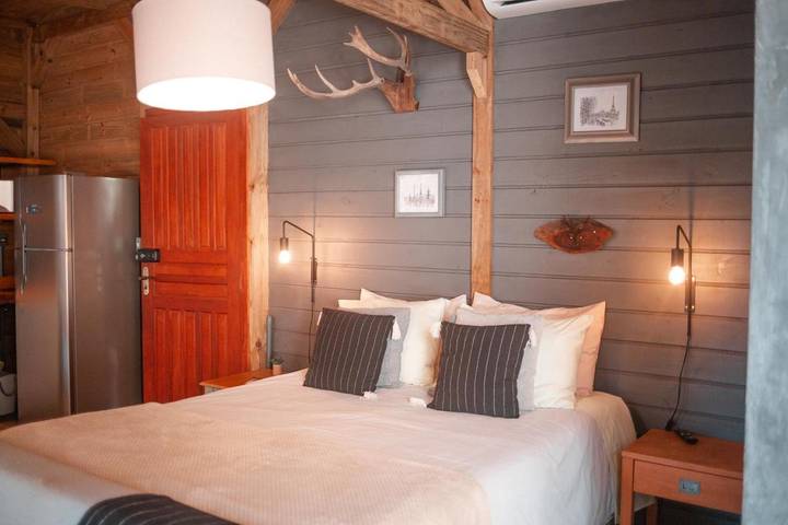 Villa pour 2 personnes, avec vue et piscine ainsi que vue sur le lac et jardin, animaux acceptés dans le Sud (Brésil)