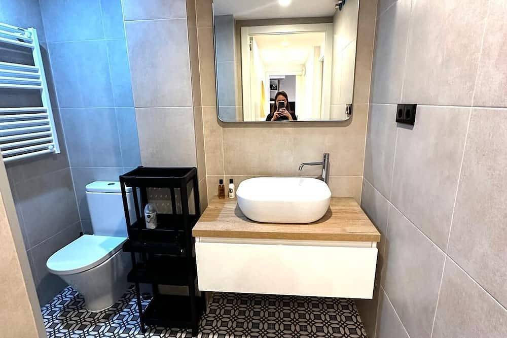 Entire apartment, Modern Apartment with Rooftop - El Gòtic in Vic, Osona