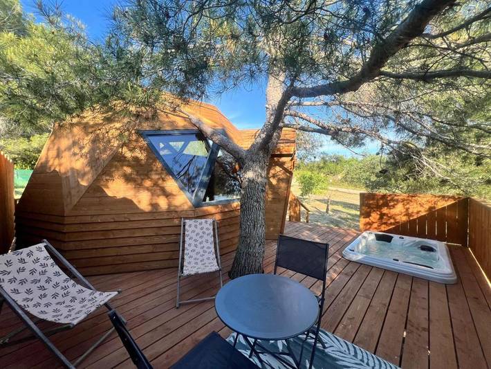 Location de vacances pour 2 personnes, avec piscine ainsi que terrasse et jacuzzi à Montady - 2
