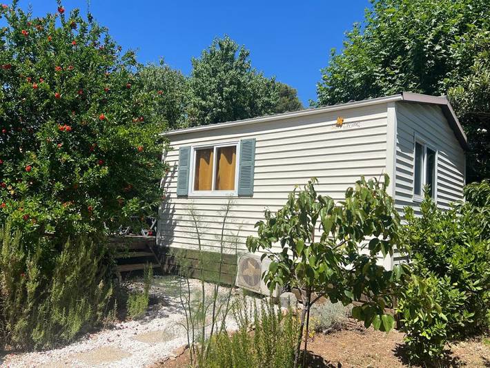 Camping pour 4 personnes, avec Terrasse ainsi que Jardin et Vue