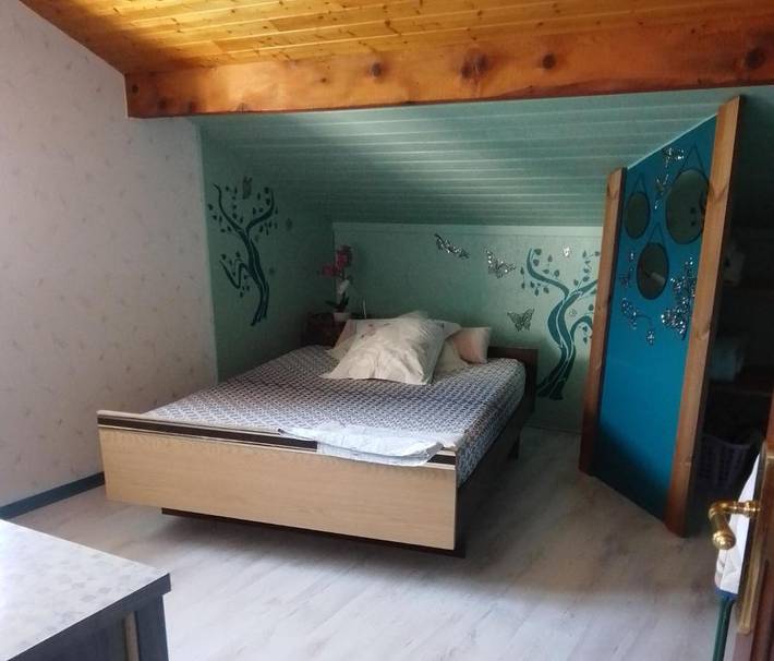 Location de vacances pour 4 personnes, avec jardin ainsi que vue et balcon, animaux acceptés dans Office De Tourisme Challes Les Eaux - 2