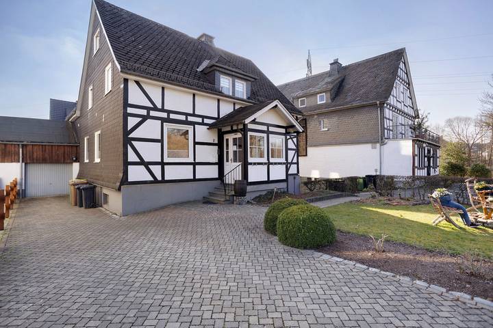 Ganze Wohnung, Ferienwohnung Huckelberg mit Balkon und Wi-Fi in Schmallenberg, Hochsauerlandkreis