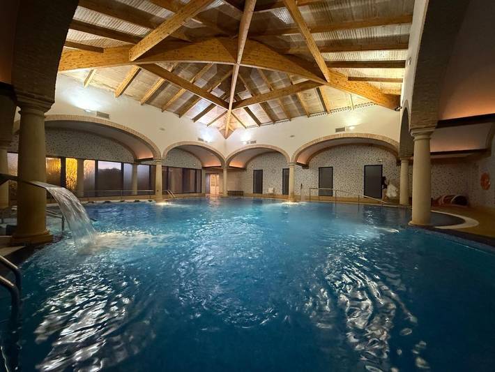 Hotel para 2 personas, con jardín y sauna además de terraza y piscina - 1