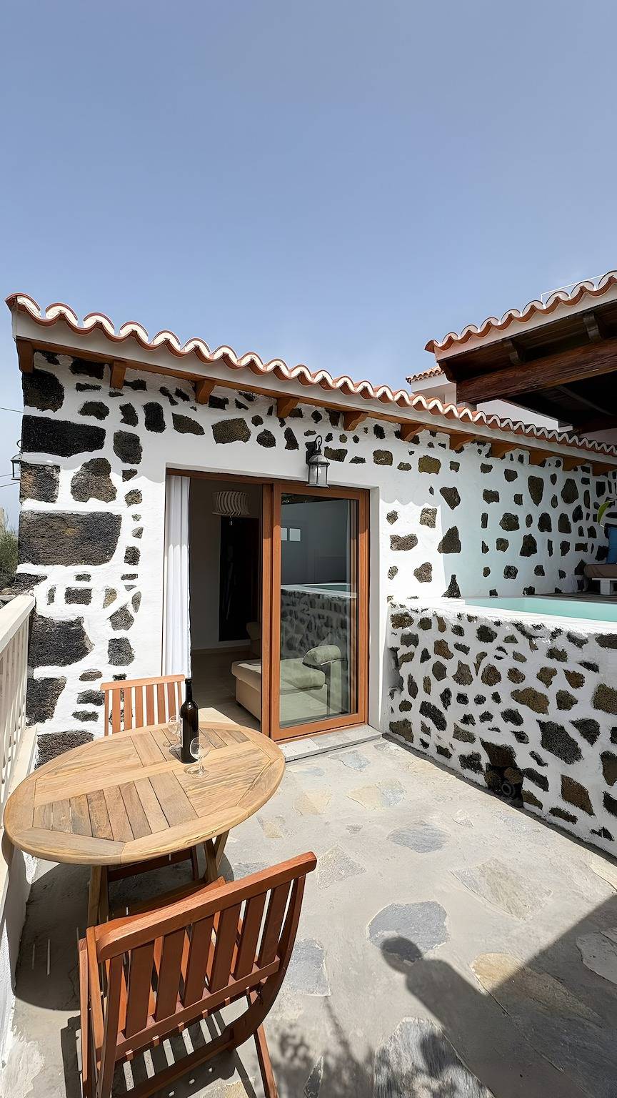Vakantiehuis 'Lagar De Elba' met zeezicht, privézwembad en wifi in Las Manchas, Los Llanos de Aridane