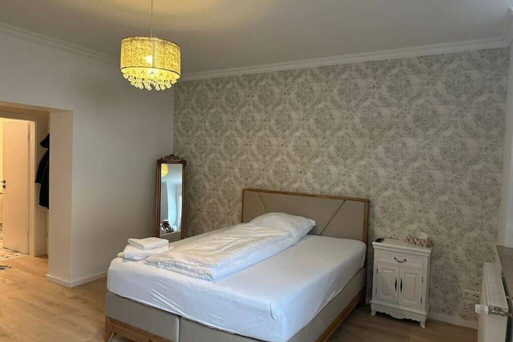 Ganze Wohnung, Paris: Messe-/Business-/Ferienwohnung Düsseldorf-Hilden-Cologne in Hilden, Düsseldorf und Umgebung