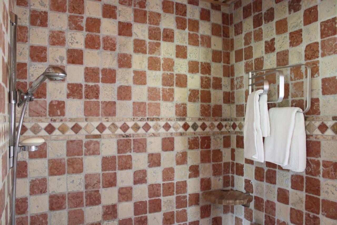 Suite with Hot Tub in Le Chambon-sur-Lignon, Mézenc