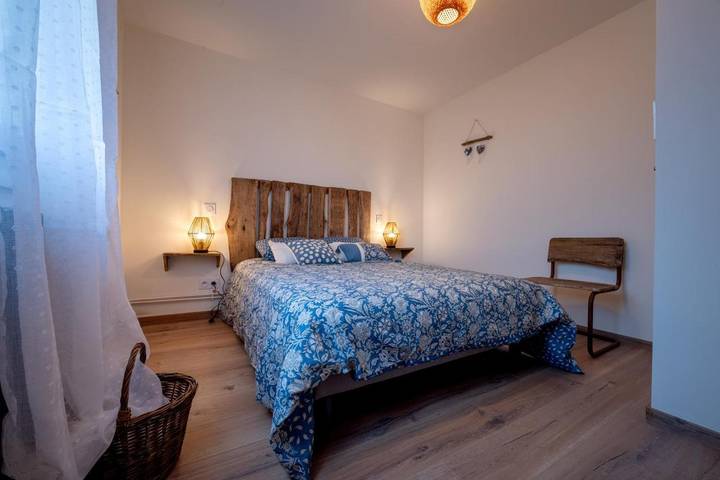 Location de vacances pour 6 personnes, avec jardin à Gennes - 3