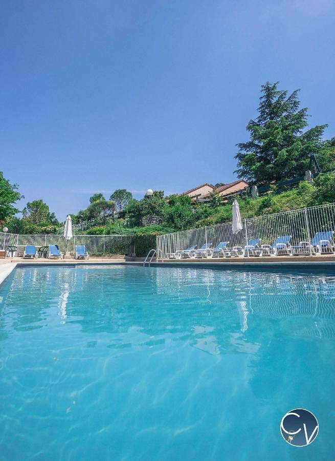 Apartamento de vacaciones para 4 personas, con terraza además de piscina y jardín - 1