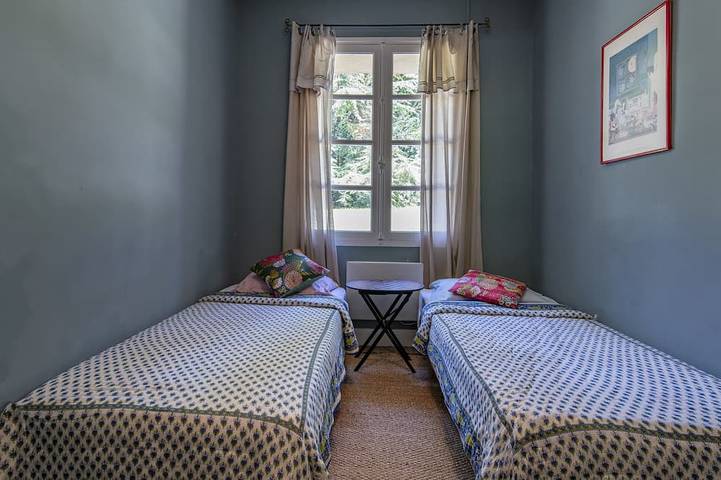 Location de vacances pour 6 personnes, avec terrasse ainsi que jardin et piscine à Montréal (Gers) - 3