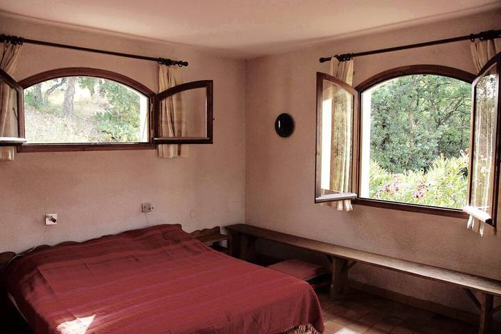 Location de vacances pour 12 personnes, avec jardin à Montesquieu-des-Albères - 2