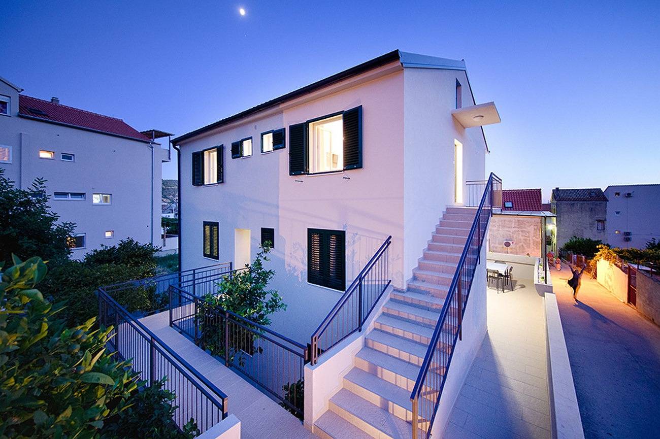 Room with air-conditioning Komiža (Vis) S-9722-a in Komiza, Split-Dalmatia