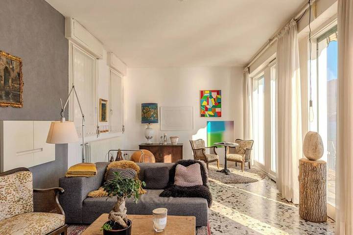 Caratteristica villa indipendente per 5 persone con Wifi, patio, animali ammessi e vista panoramica in Valsolda, Lago di Lugano (Italia)