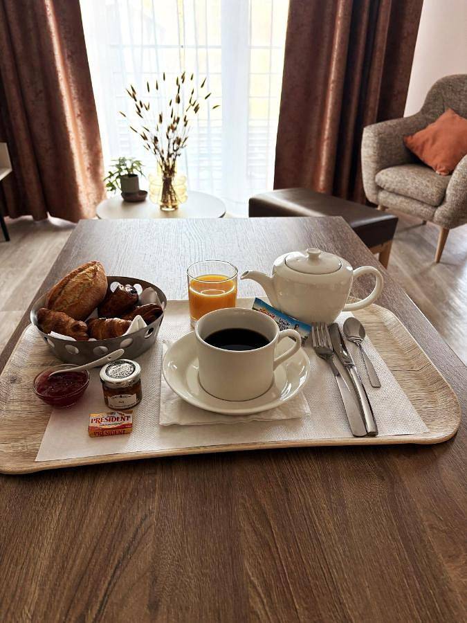 Location de vacances pour 2 personnes, avec piscine et jardin ainsi que balcon et sauna, animaux acceptés à Herblay-sur-Seine - 3