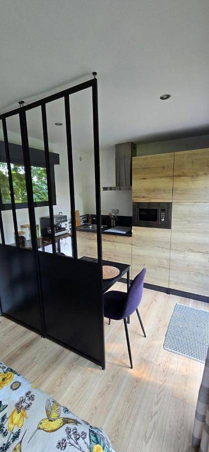 Loft de jardin le 8 in Locminé, Région de Pontivy