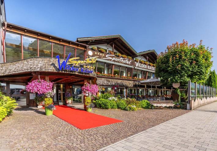 Hotel für 3 Personen, mit Balkon und Terrasse sowie Garten und Pool in Oberaudorf