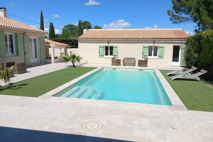 Location de vacances pour 8 personnes, avec jardin à Saint-Paul-les-Fonts