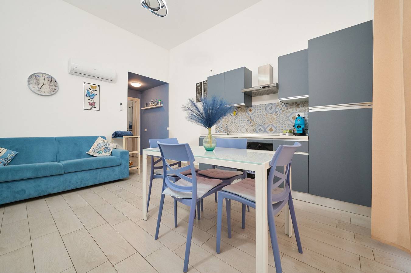 Appartamento intero, Appartamento 'Blue House' con terrazza privata, Wi-Fi e aria condizionata in Follonica, Costa degli Etruschi