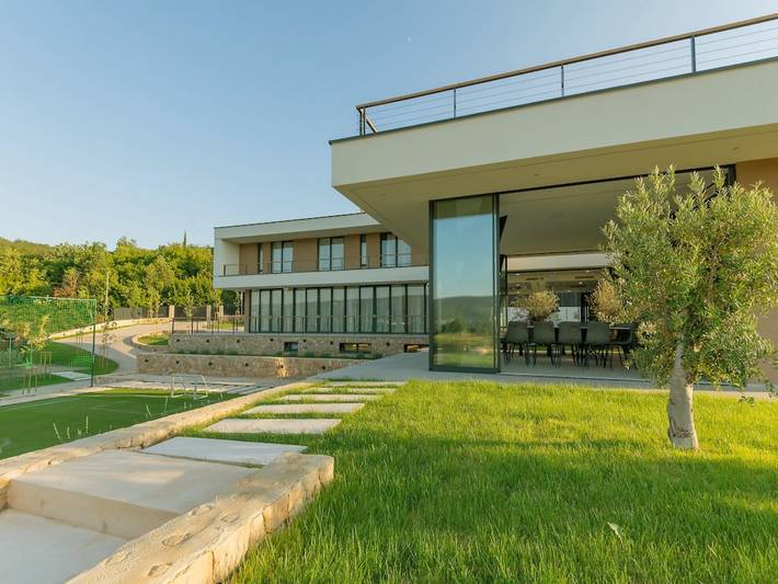 Ferienhaus für 20 Personen, mit Whirlpool an der Makarska Riviera