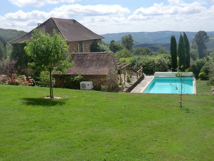 Chambre d’hôte pour 4 personnes, avec Balcon et Terrasse ainsi que Jardin et Piscine en Corrèze