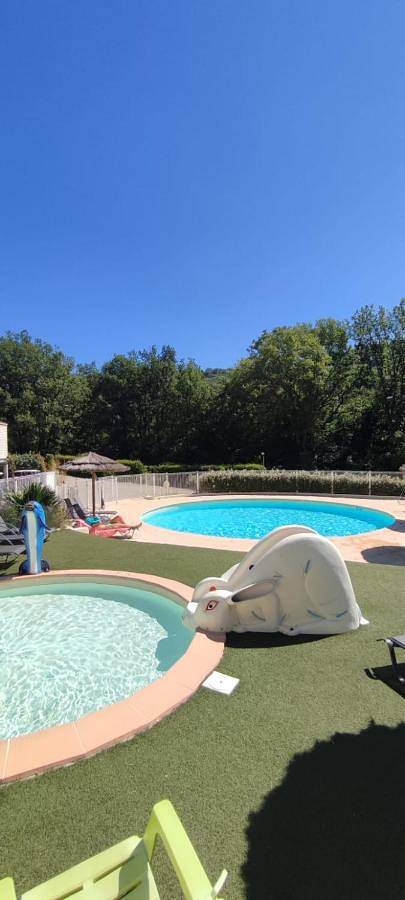 Camping Près du Lac de Sainte Croix in Bauduen, Brignoles region